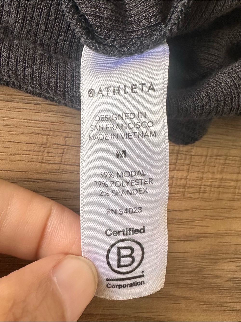 Athleta Long Sleeve Ribbed Scoop Neck Shirt Black Medium Basic Layering Capsule - Picture 3 of 6